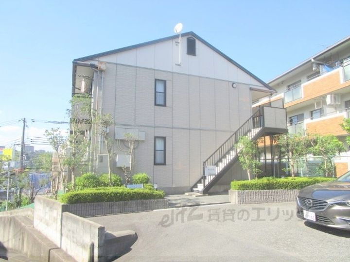 プリシェール千里 2階建