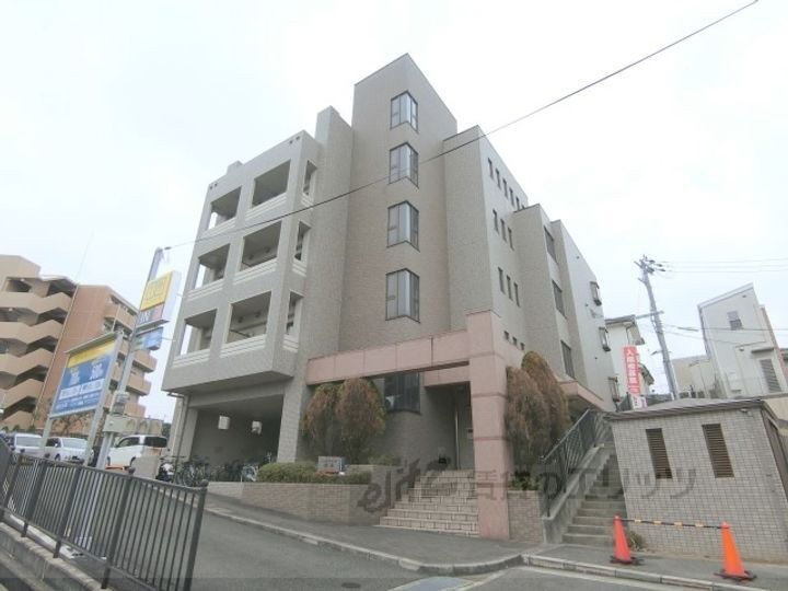 パルプラザ茨木 4階建