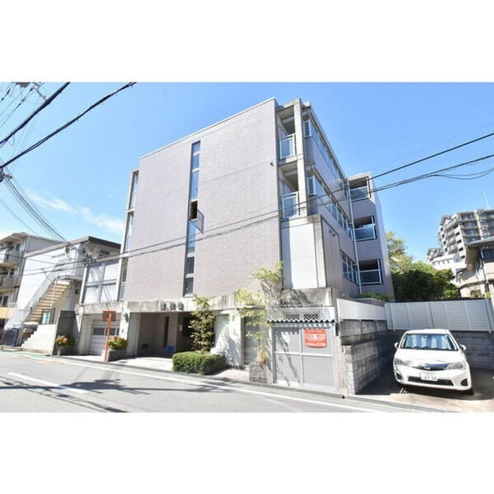 Ｍ緑地 4階建