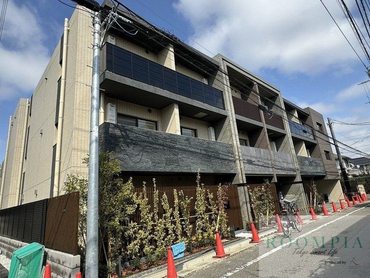 レガリス明大前 3階建