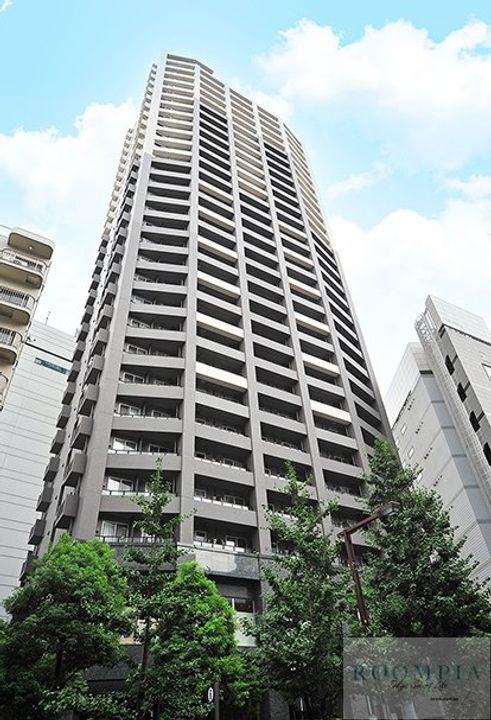 ファーストリアルタワー新宿