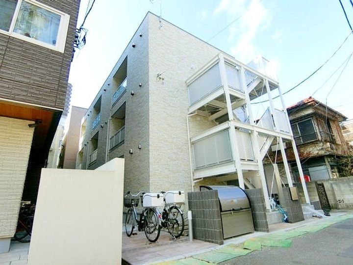 リブリ・西新宿 3階建