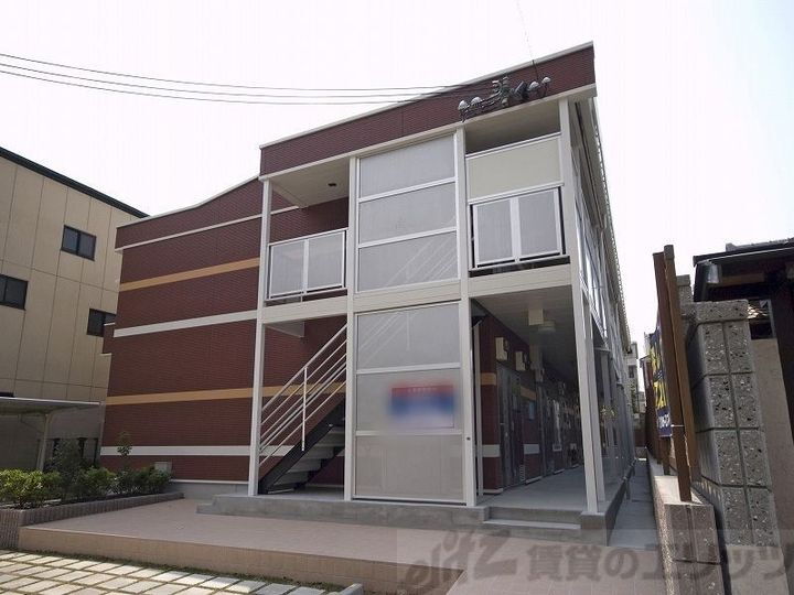 レオネクスト学園前 2階建