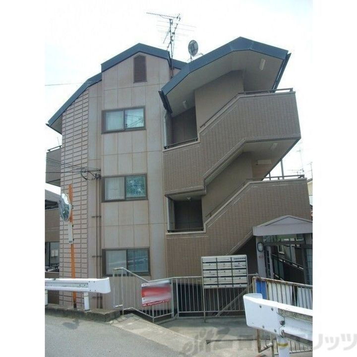 メゾンエトワール 4階建