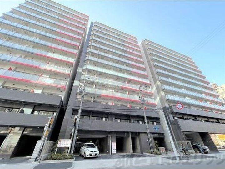 セレニテ新大阪グランデ　ミリュー 13階建