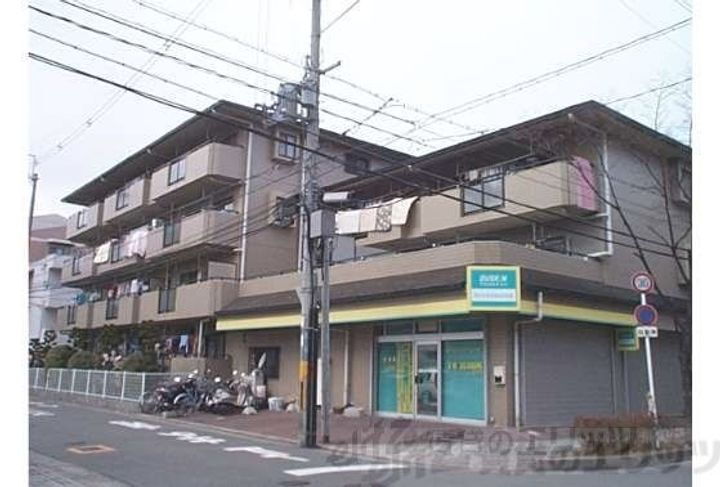 フローエンス吉田ＩＩ 4階建