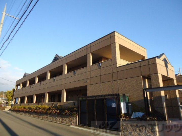 Ｆｏｒｅｓｔ　Ｈｉｌｌ 2階建