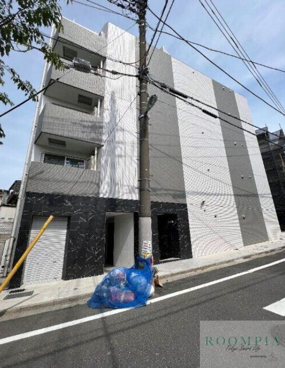 ＣＲＥＡＬ常盤台 5階建