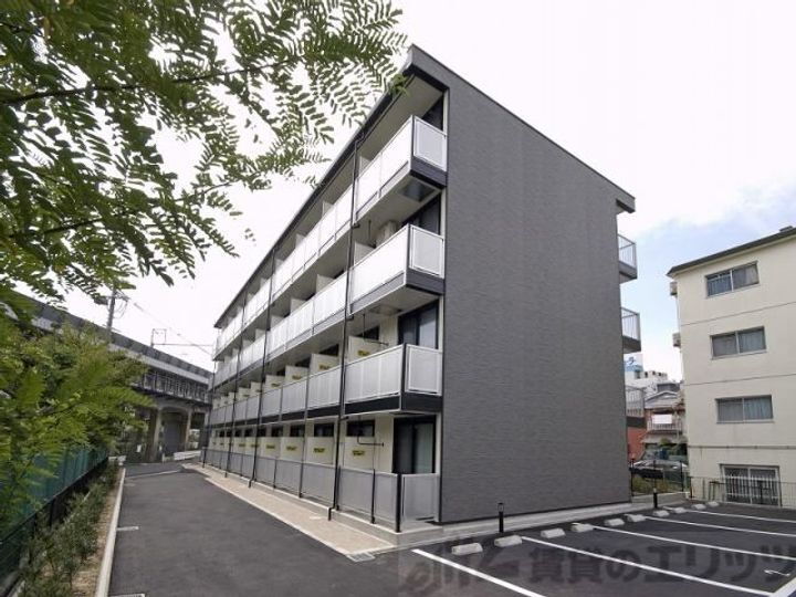 大阪府高槻市若松町３８－１４ 賃貸マンション