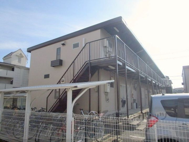 ハイツベインテＩ 2階建