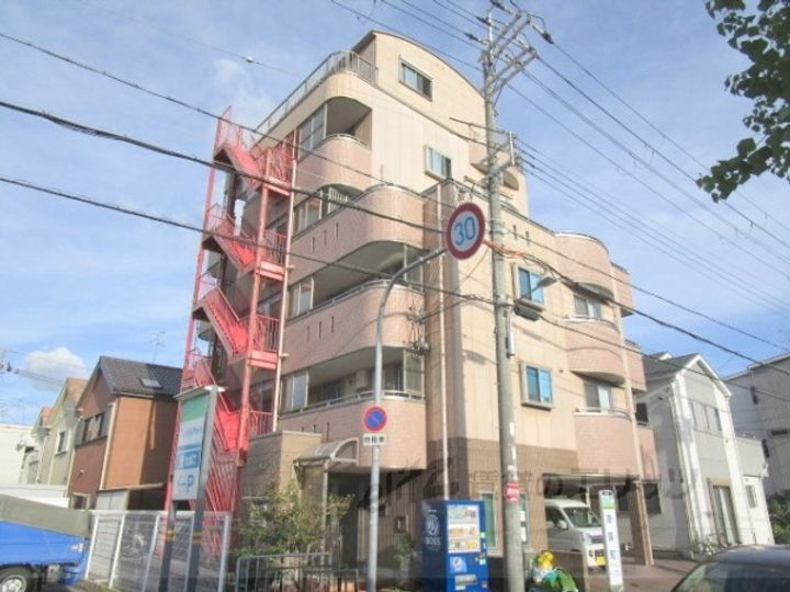 コートパッション高槻 6階建