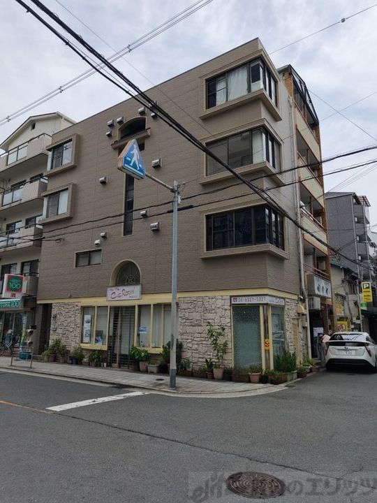 ハイツ小松 4階建