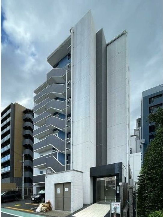 Ｓ－ＦＯＲＴ江坂Ｆｉｏｒｅ 8階建