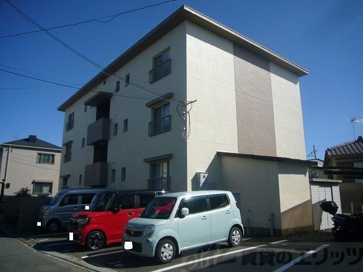 石津マンション 3階建
