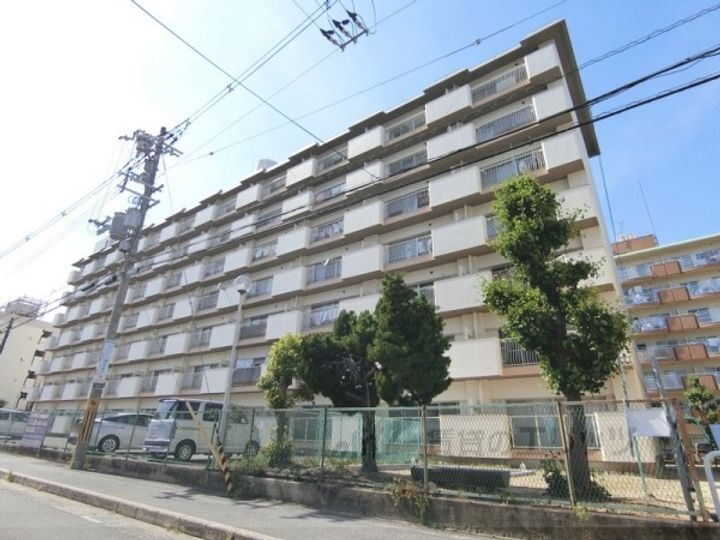 ハイツ茨木 4階建
