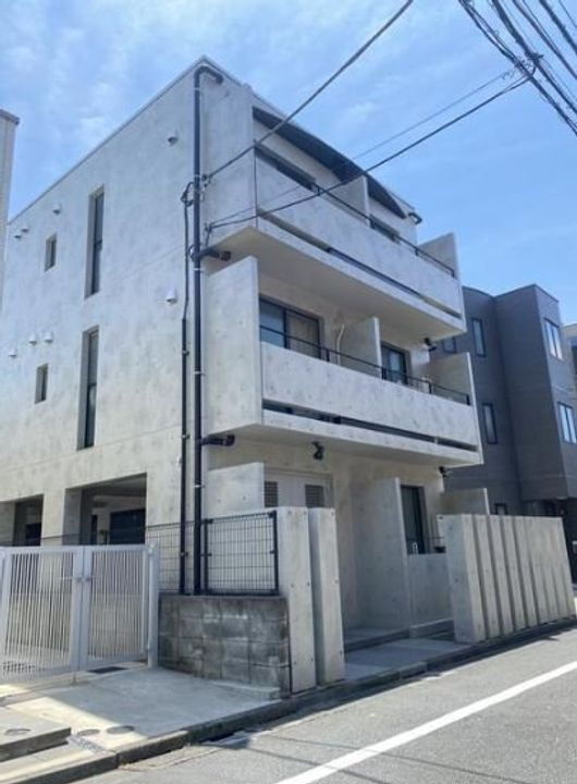 アーケイディア 3階建