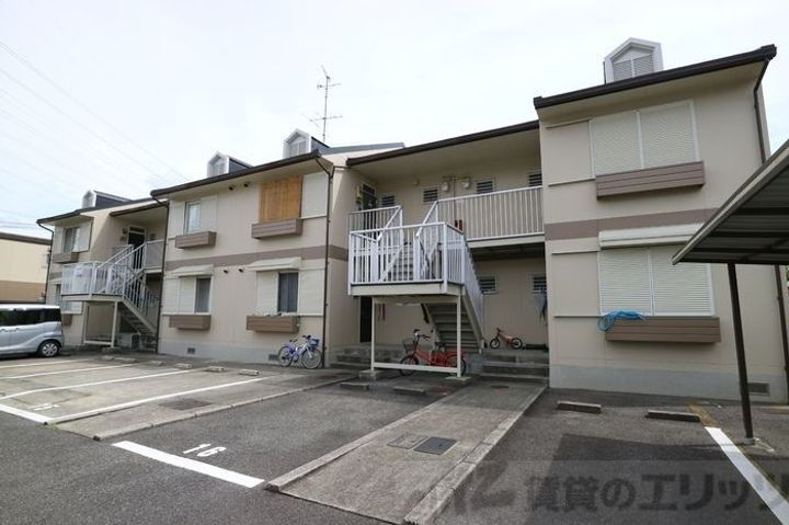 髙井ハイツ　Ｃ棟 2階建