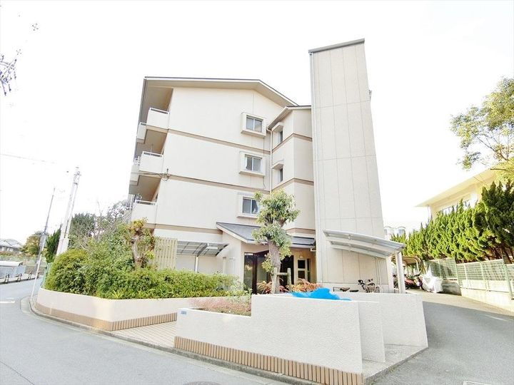 オークヴィラ村上 4階建