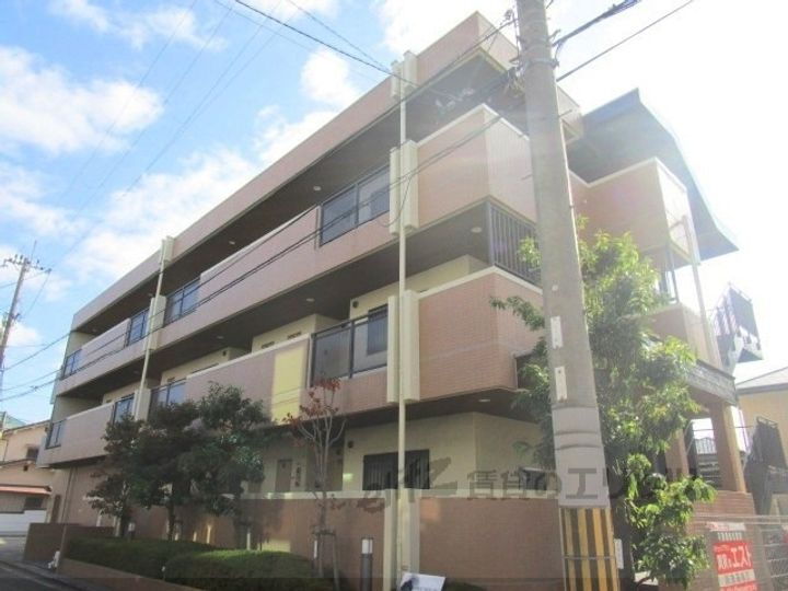 オークハウス 3階建