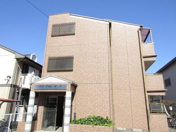 フィールドヴィレッジＩＩＡ棟 3階建