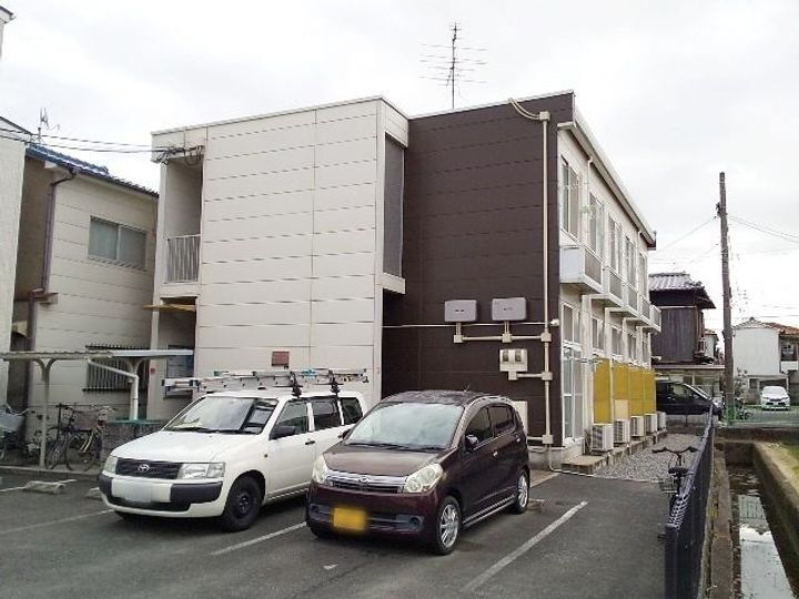 レオパレスＫＹ 2階建
