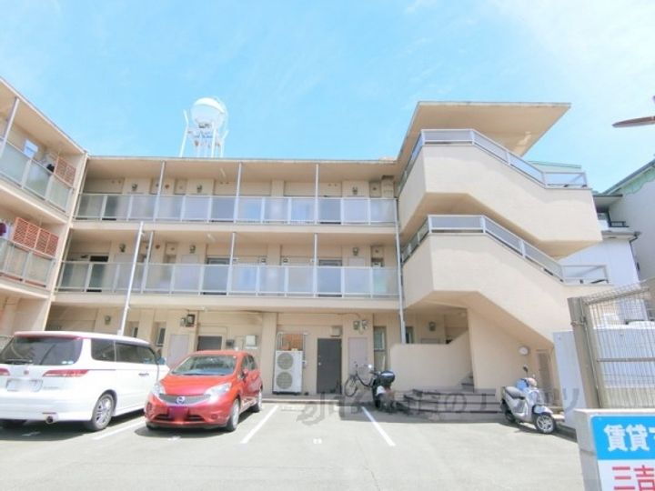 三吉マンション 3階建