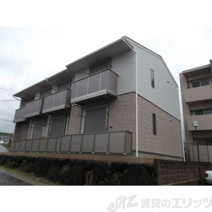 アムール　エスポアールＩＩＩ 2階建