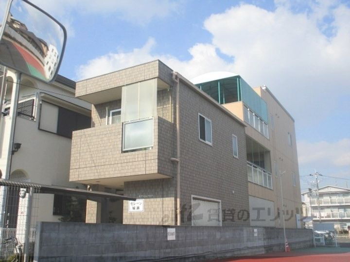 セレーン城跡 3階建