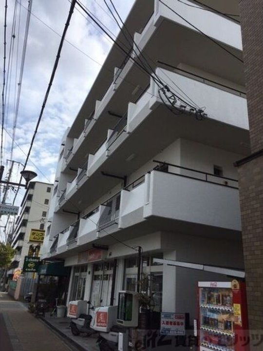淀リバーハイツ 4階建