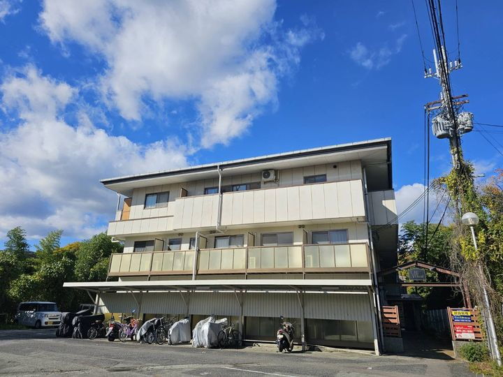 ヴィラ・フェザント 3階建