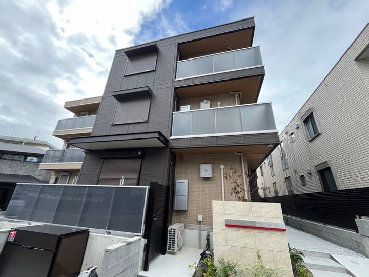 ｃａｓａ．　ＦＩＬＡＮＴＥ　Ⅴ 3階建