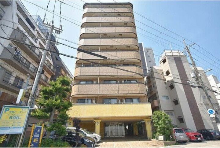 第５アローズ新大阪 9階建