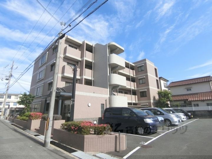 大阪府茨木市蔵垣内３丁目１４－２７ 賃貸マンション