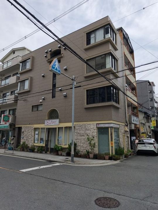 ハイツ小松 4階建