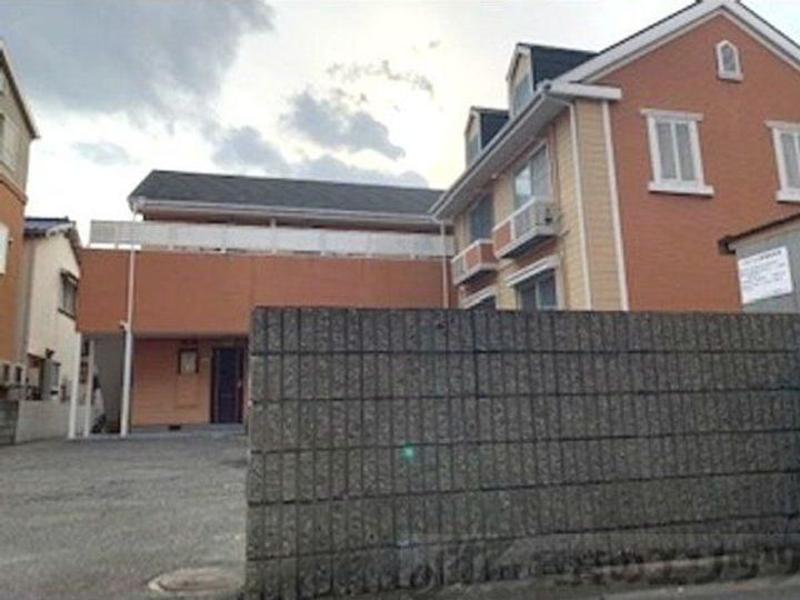レオパレス江坂 2階建