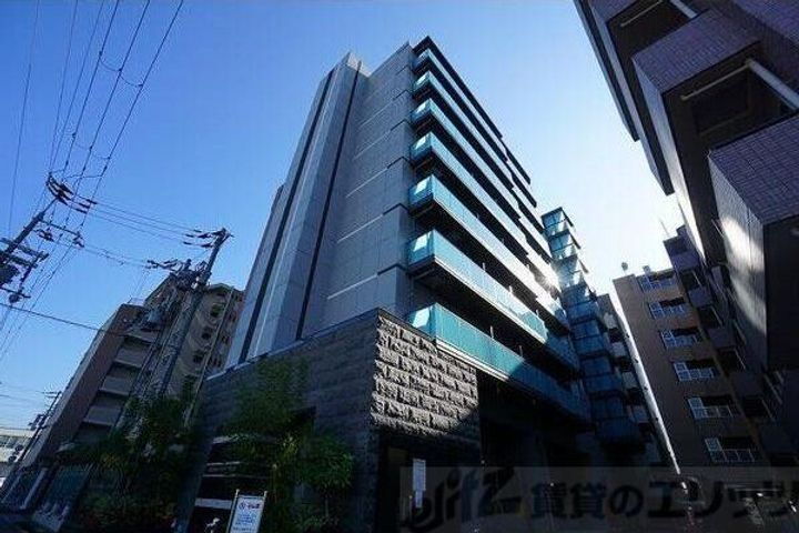 ＬａＤｏｕｃｅｕｒ江坂Ⅱ 8階建
