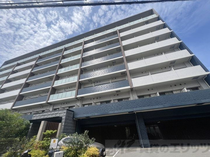 プレサンス淡路駅前 8階建