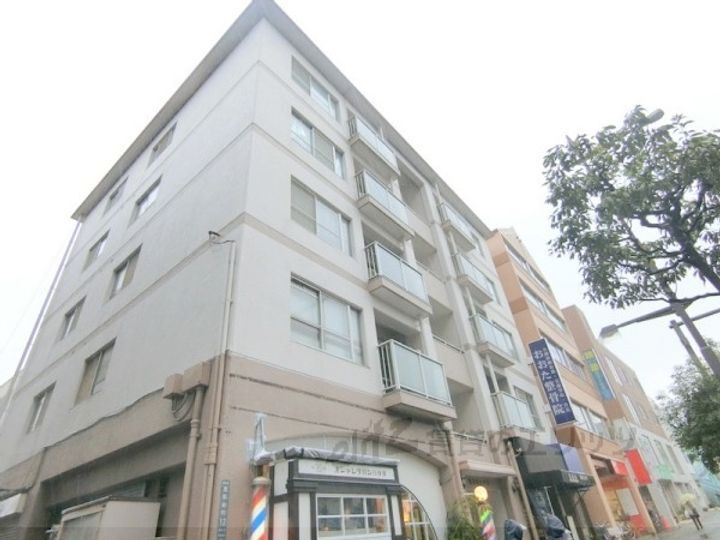 西駅前ハイツ 5階建