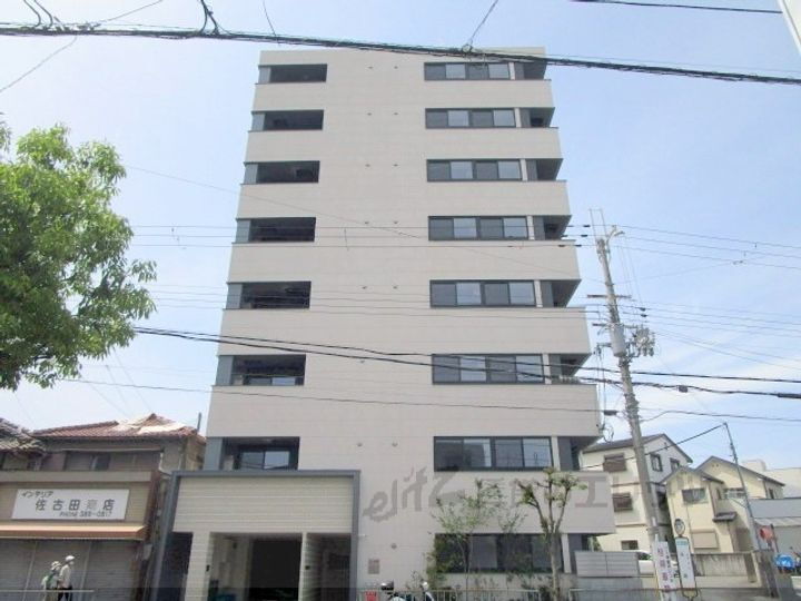ベルフール吹田 8階建