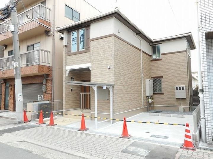 プレジェーネ　瑞光 2階建