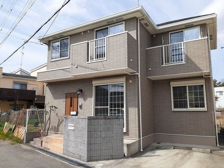 江坂町３丁目戸建賃貸