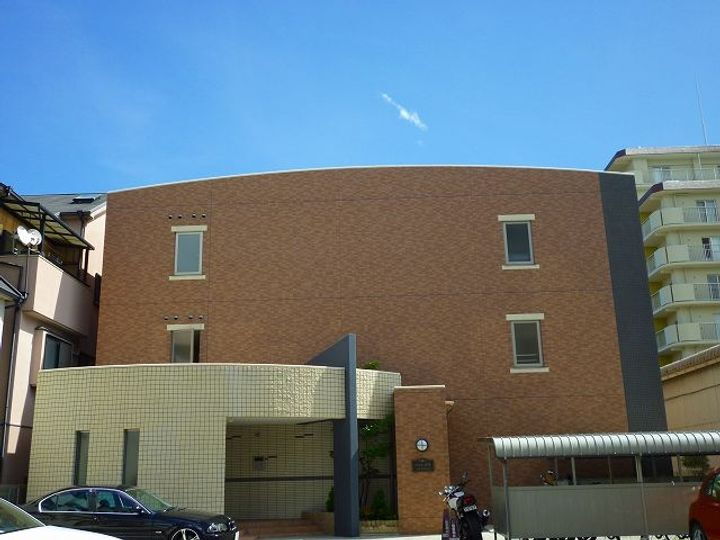 サンリット山本 3階建