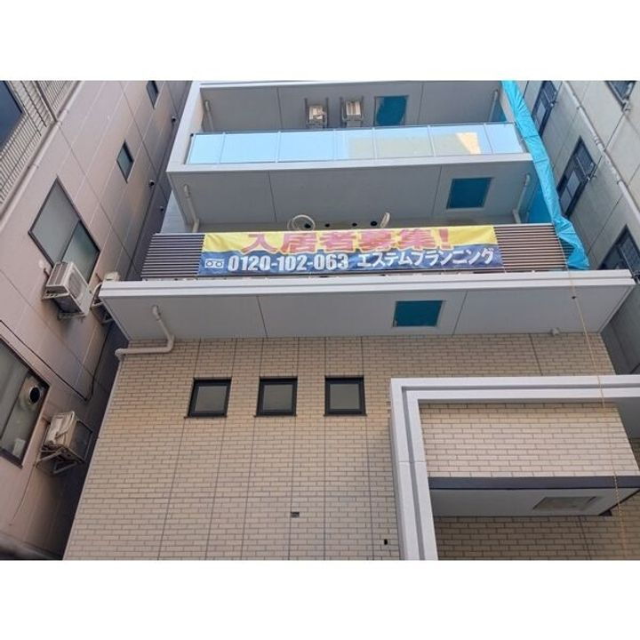 エステムコート吹田・朝日町 14階建