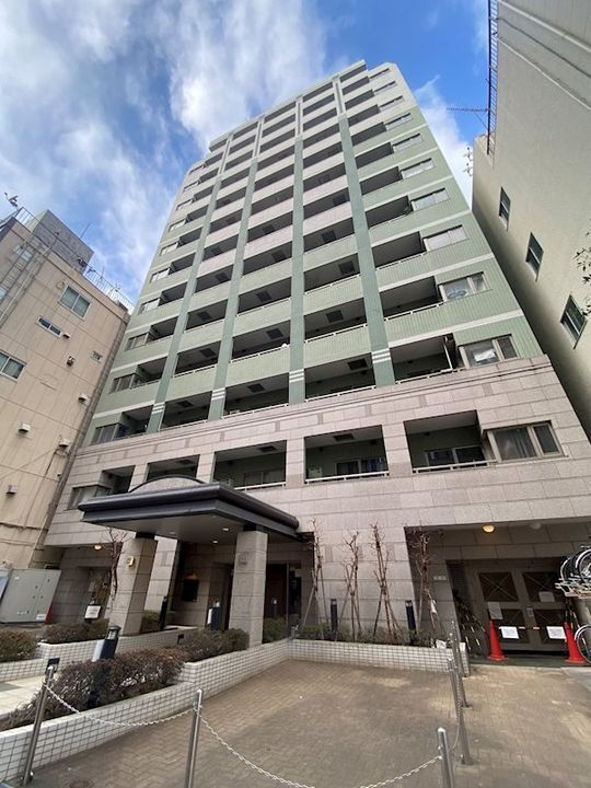 カスタリア新宿御苑 15階建
