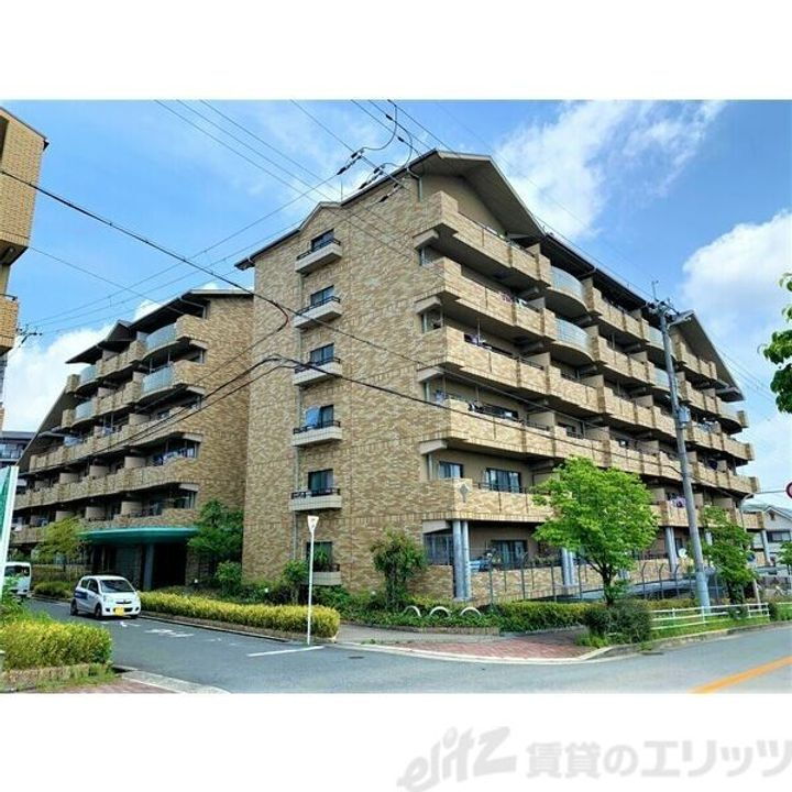 センチュリー竹谷 6階建