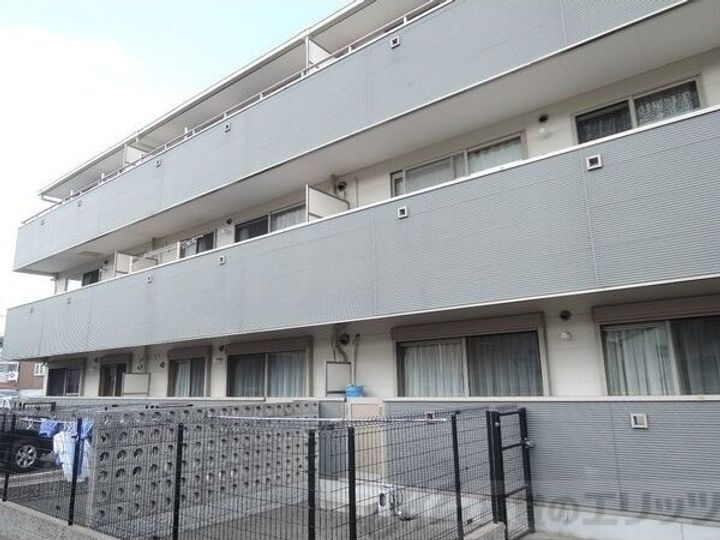 レクエルド藤 3階建