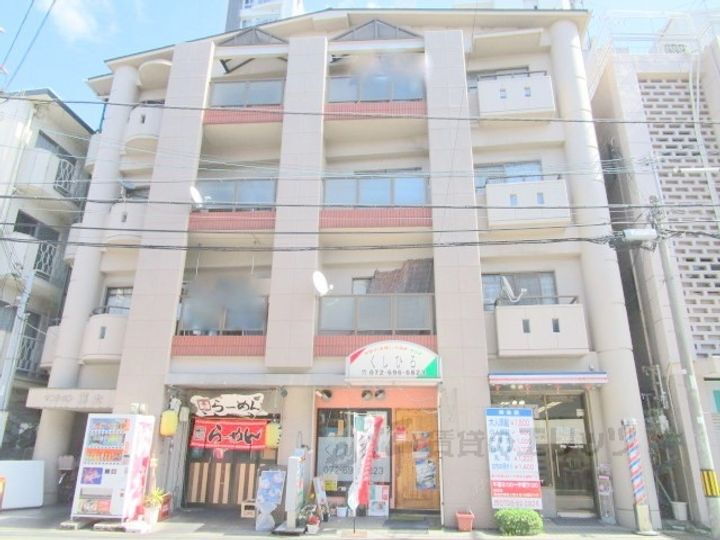 マンション富士 4階建