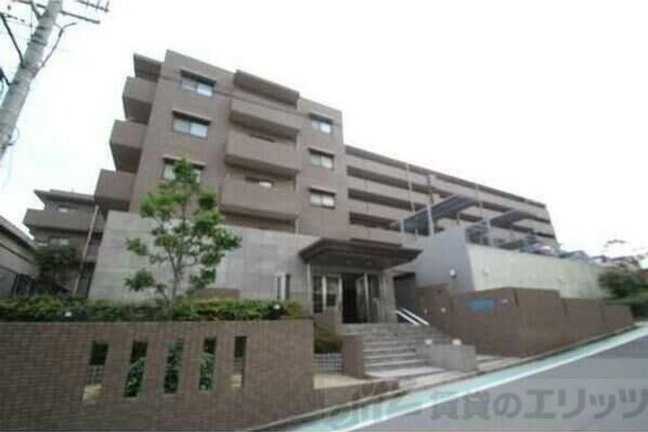 グランアークス千里山 8階建