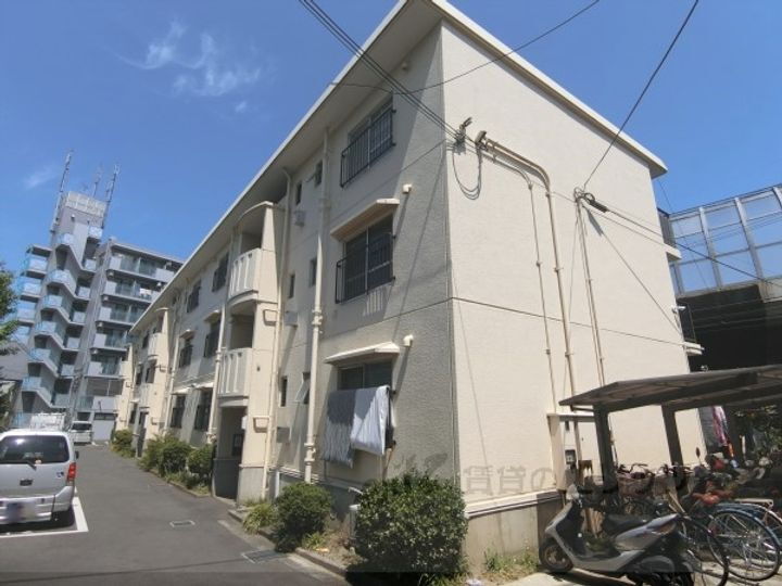 サン春日丘 3階建