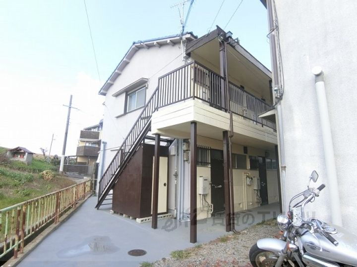 共栄ハイツ 2階建